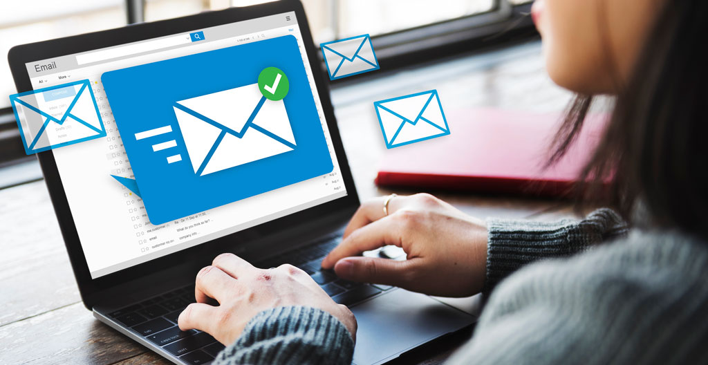 Préparation d'un envoi en lettre recommandée avec accusé de réception au bureau de poste pour notification de rétractation